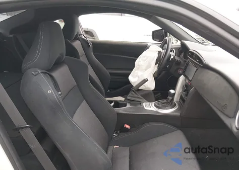 2019 Toyota 86 из США, поврежденный, VIN JF1ZNAA17K8701747